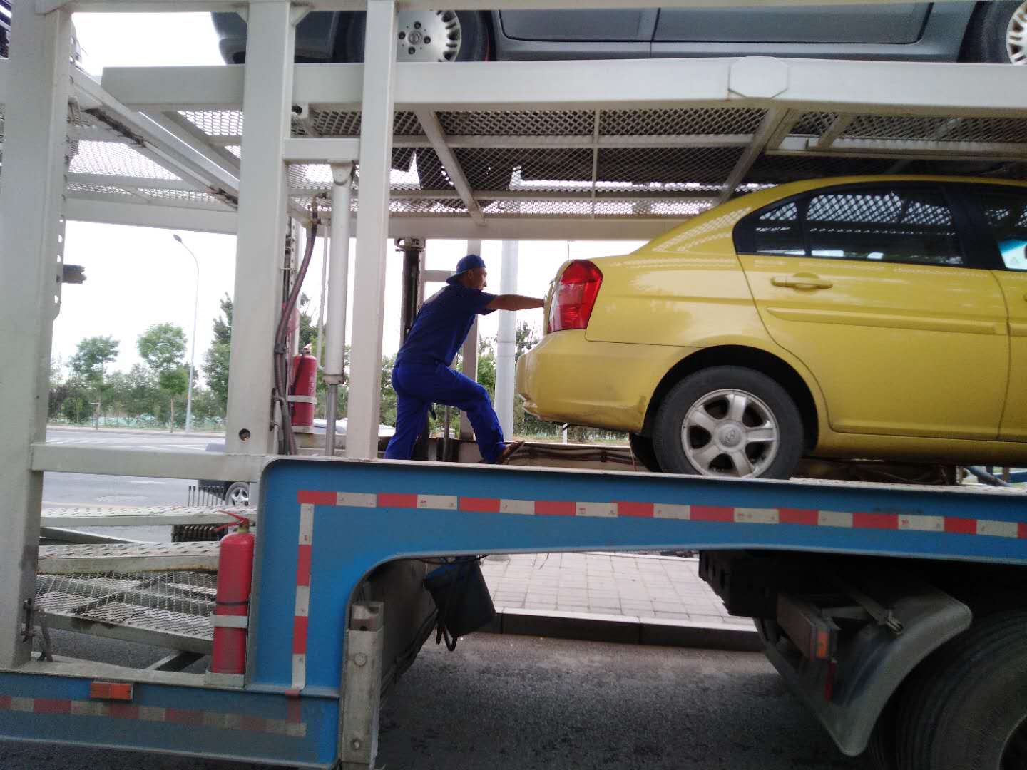 長途旅游用車還是選轎車托運(yùn)吧