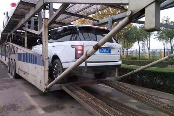 板車托運(yùn)小汽車安全嗎？